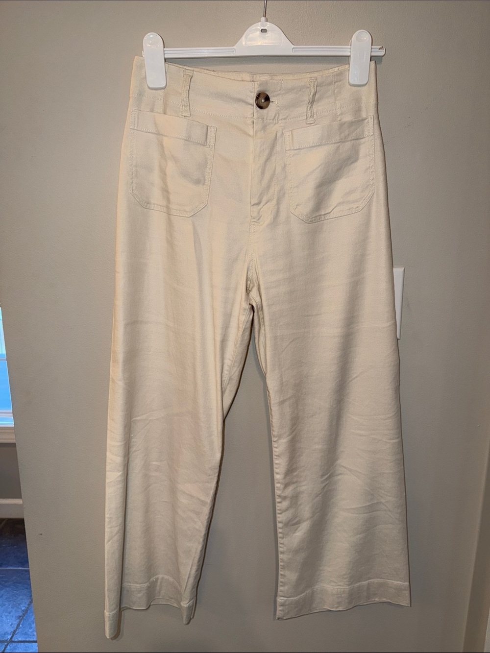Anthropologie Maeve The Colette - Size 26. Wide-leg cream colored pants.